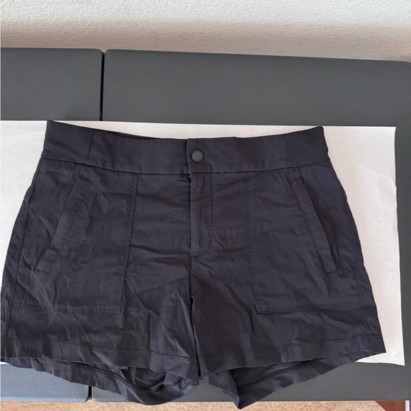 Athleta Pants - Athleta Trekkie North Women’s Short Black Athleisure Utility Hiking Size 10